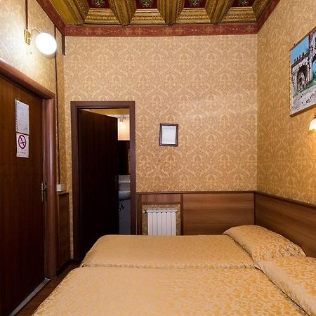 Hotel Artromano Bagian luar foto