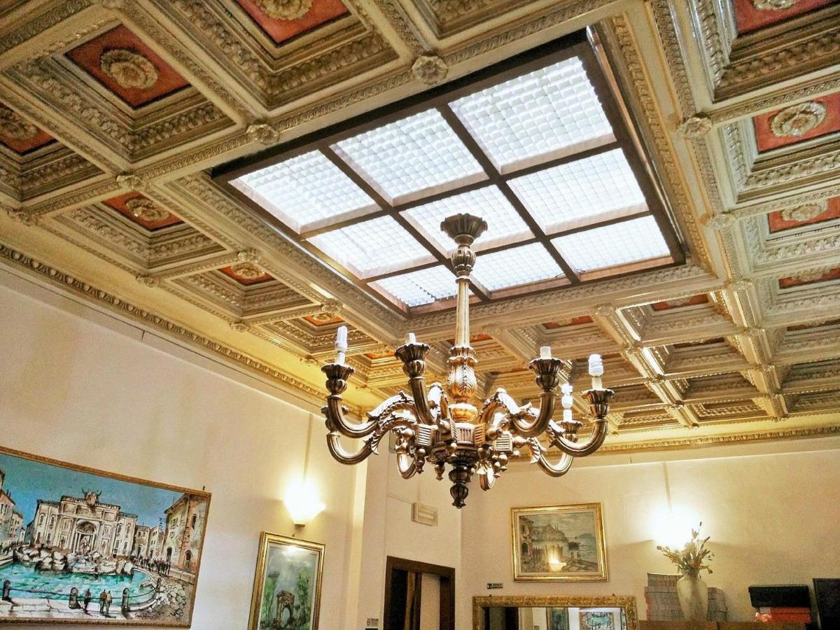 Hotel Artromano Bagian luar foto