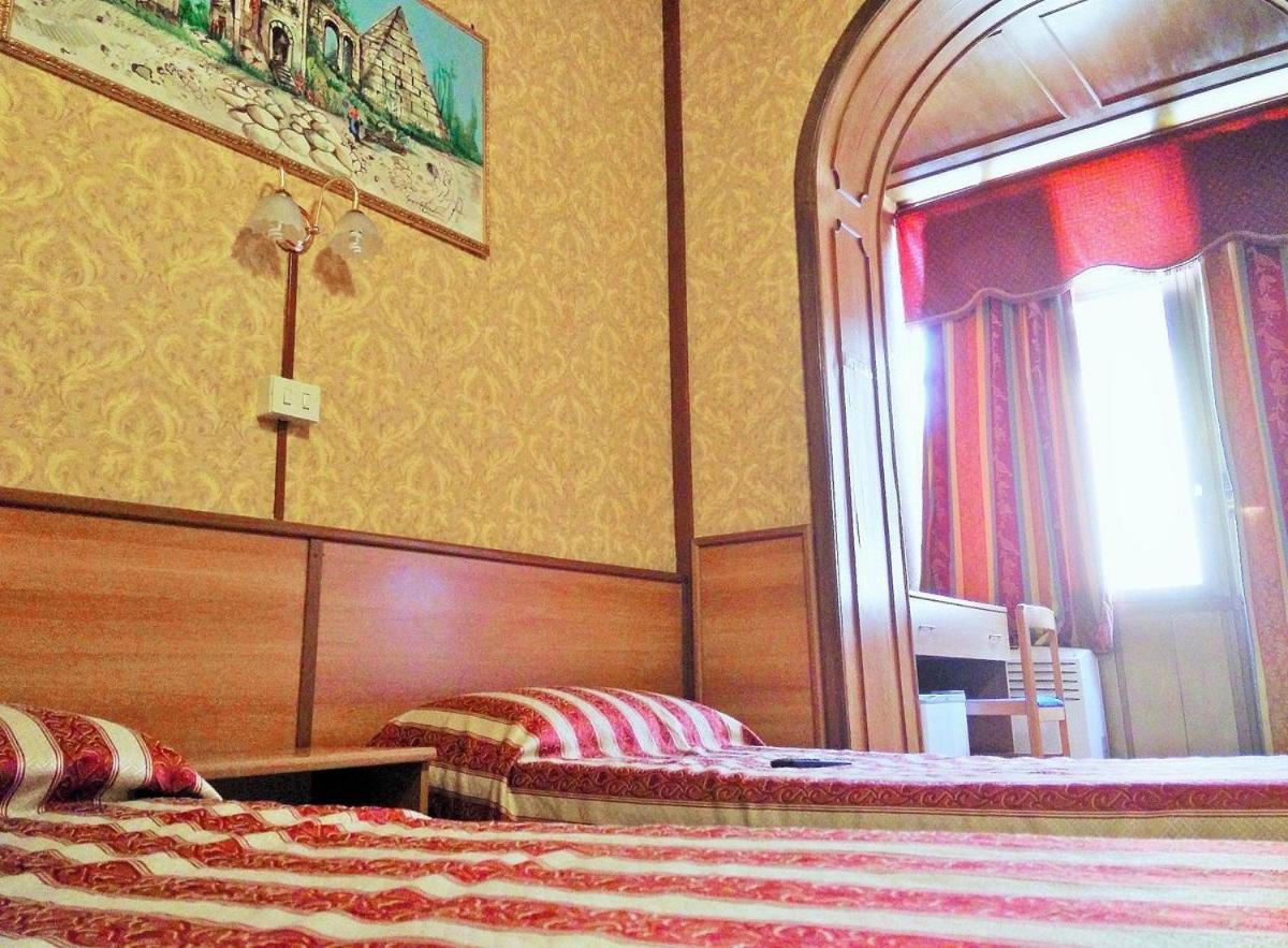 Hotel Artromano Bagian luar foto