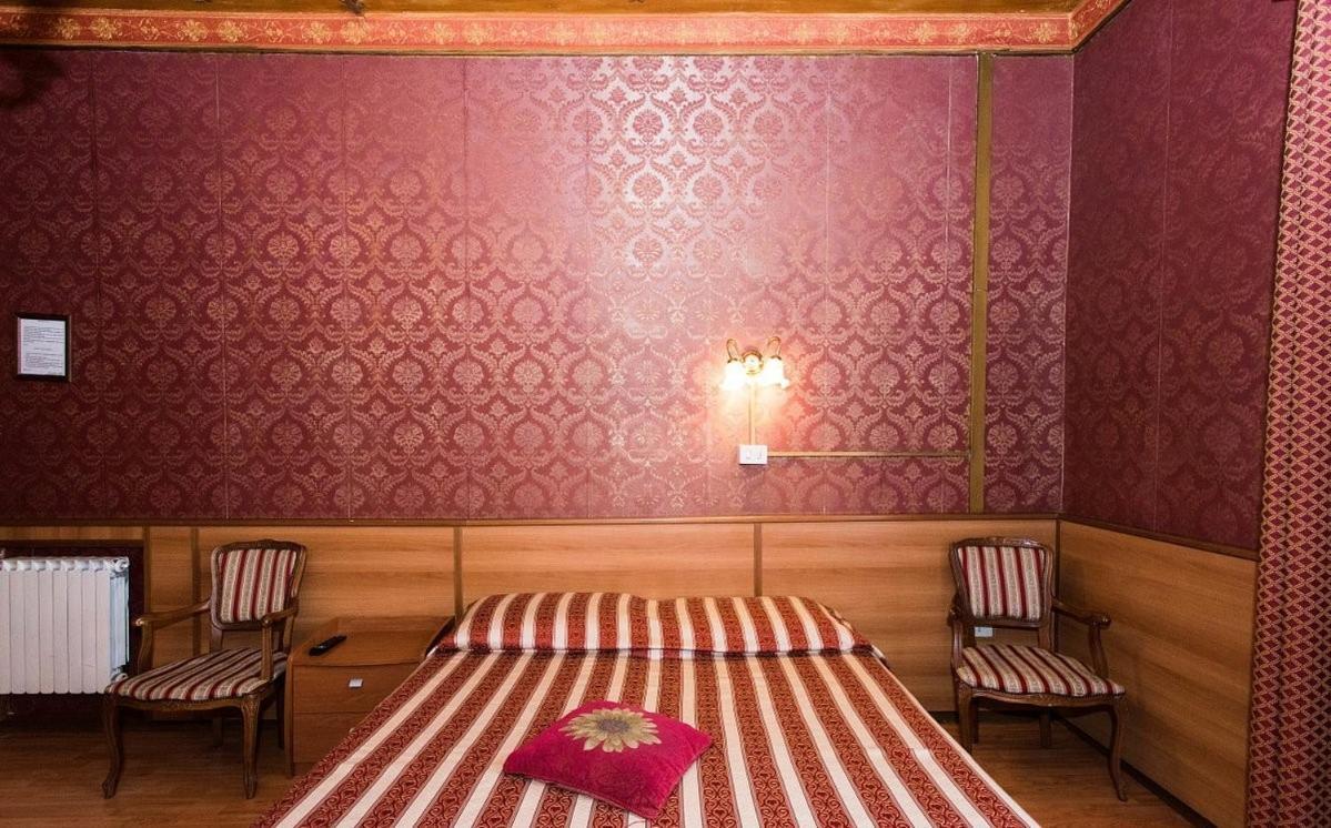 Hotel Artromano Bagian luar foto