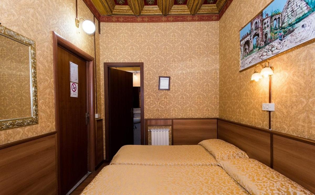 Hotel Artromano Bagian luar foto