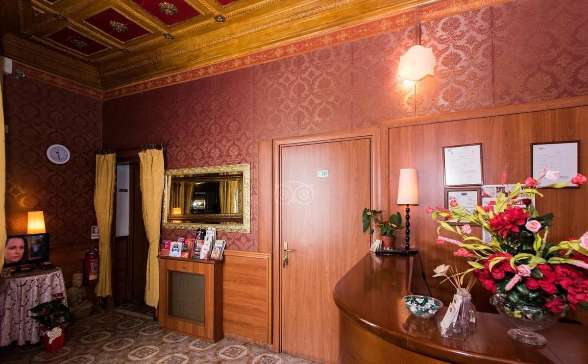 Hotel Artromano Bagian luar foto