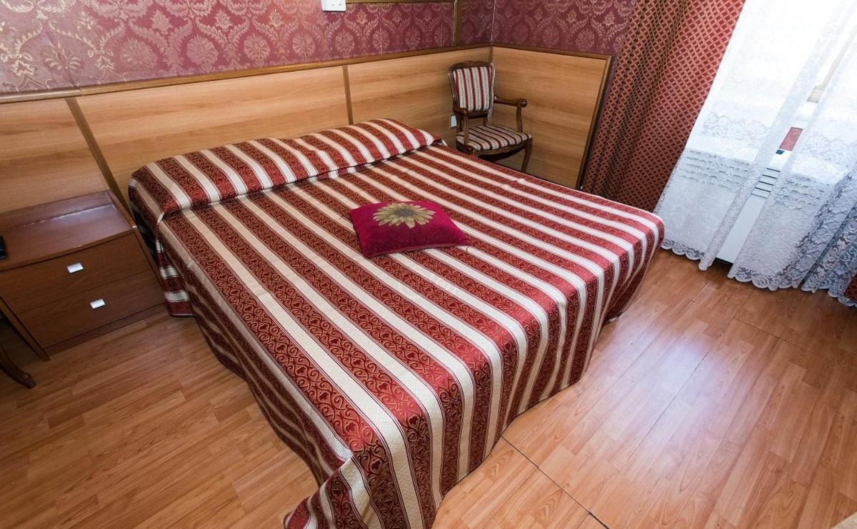 Hotel Artromano Bagian luar foto