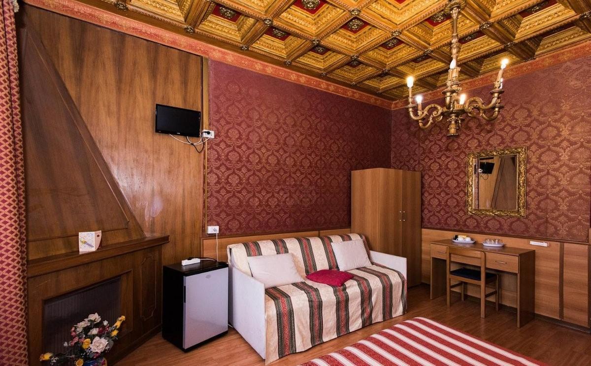 Hotel Artromano Bagian luar foto