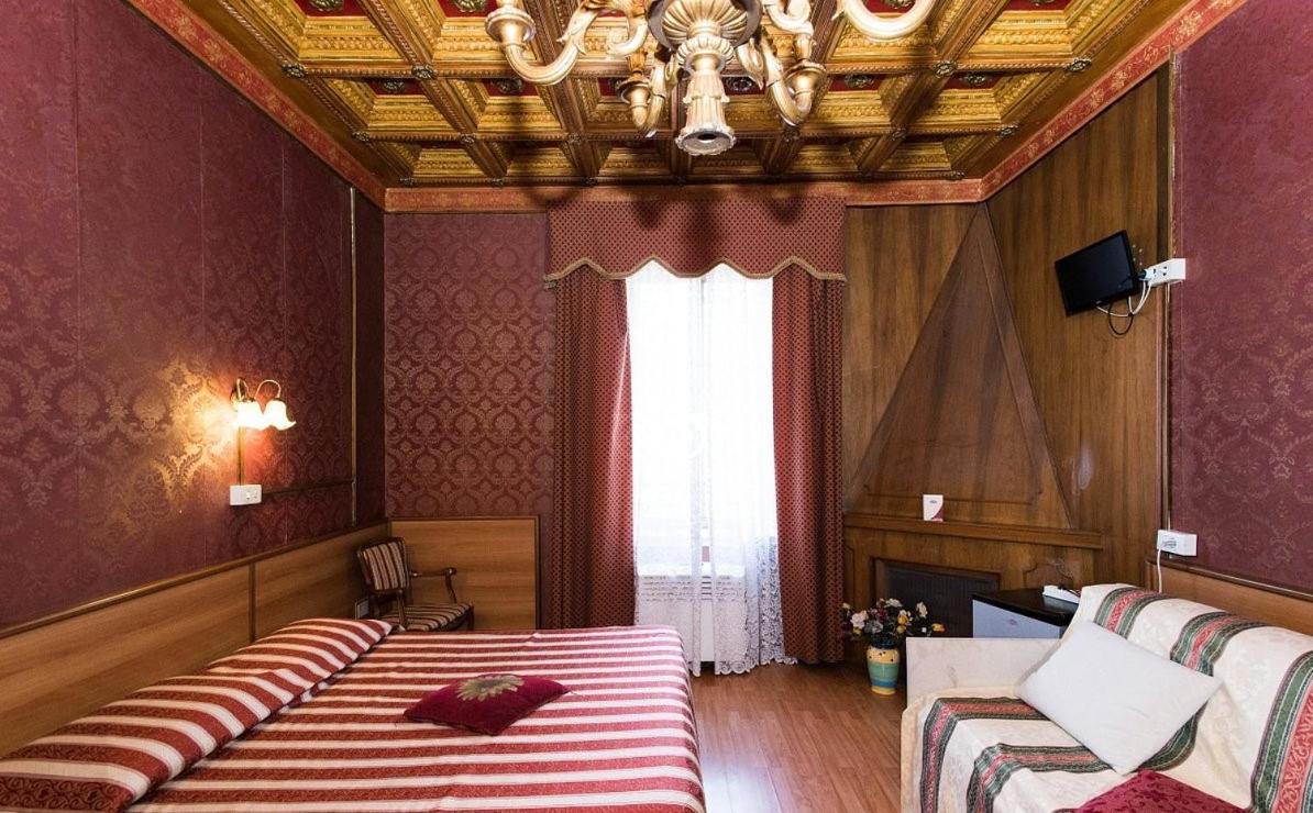 Hotel Artromano Bagian luar foto