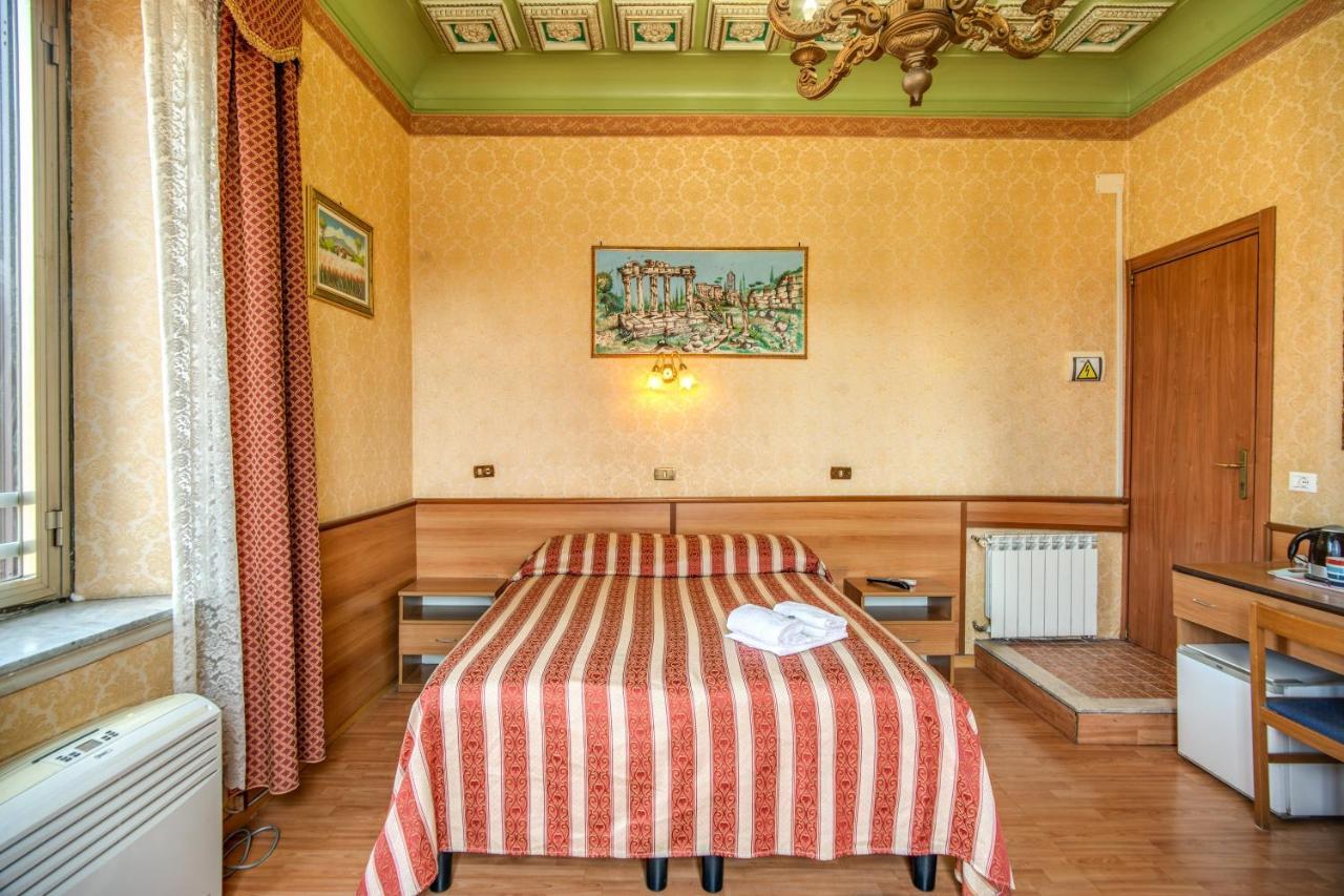 Hotel Artromano Bagian luar foto