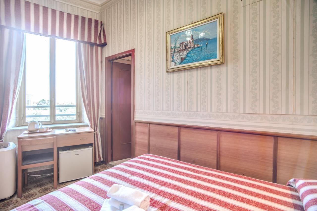 Hotel Artromano Bagian luar foto
