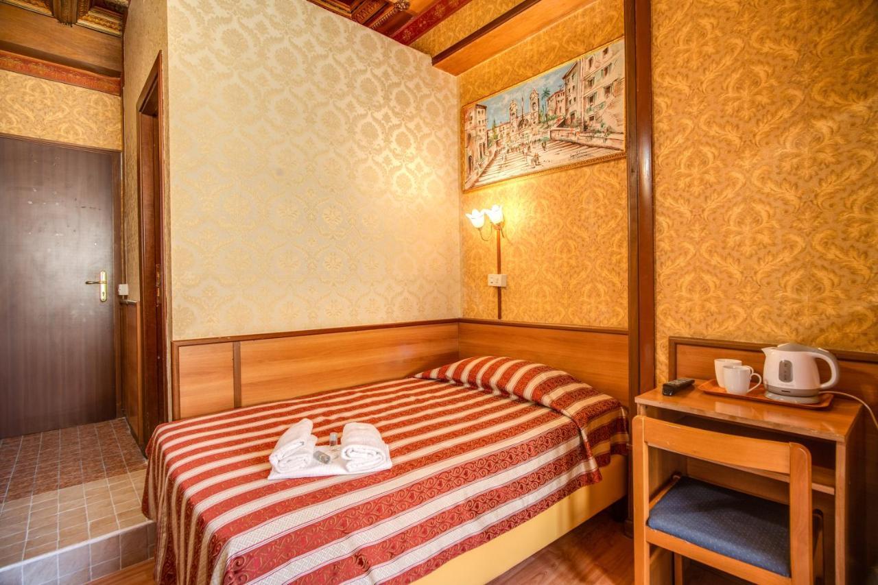 Hotel Artromano Bagian luar foto